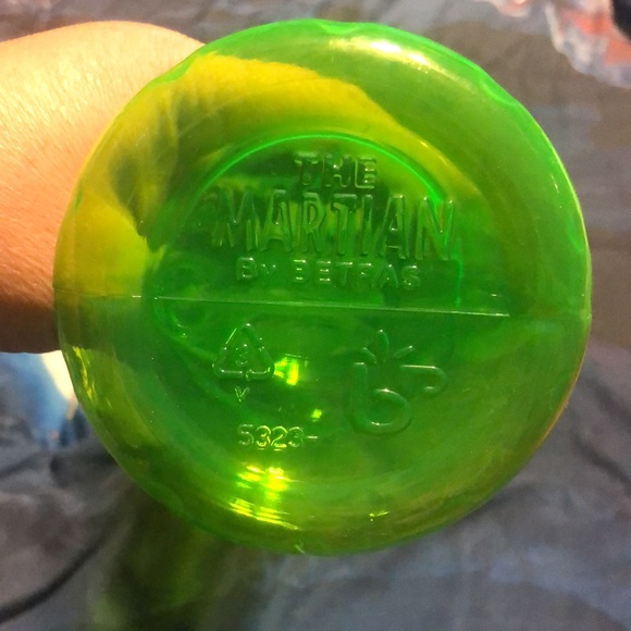 Vintage The Martian By BETRAS 16” Tall Neon Green Alien Drink Bottle With Straw - Picture 6 of 12